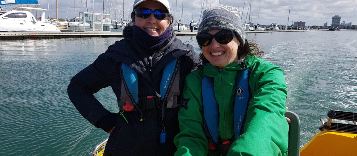 Powerboat-handling-Course-Melbourne-2-girls-on-a-boat